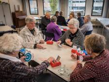 Noodlijdende stichting 55 plus gaat niet zomaar ten onder, gemeente is bereid te helpen 