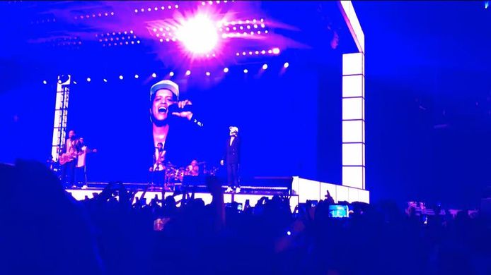 Bruno Mars Speelt Sportpaleis Plat Showbizz Hln Be