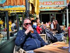 Éindelijk! De terrassen heropenen: ‘Ik geniet nu niet alleen van het bier, maar ook van de vrijheid’