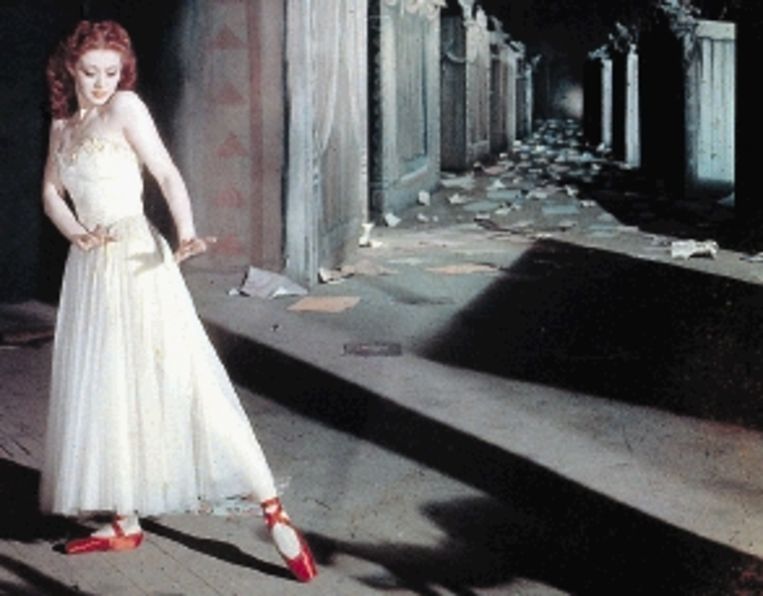 Moira Shearer in ' The Red Shoes': geen actrice maar een echte ballerina. (Trouw) Beeld 