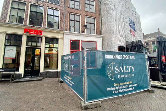 Op de plek van Tosti World komt Salty Seafood Bistro.