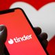 Annette (44) trapte bijna in een Tinder-oplichter: “Hij had alles bij elkaar verzonnen”