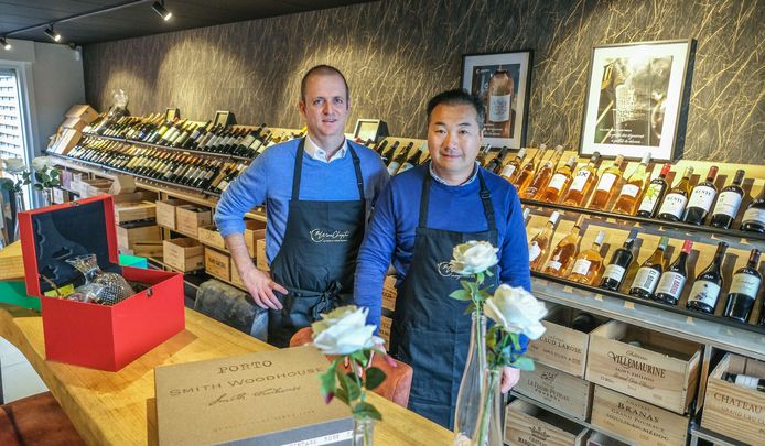 Ming (44) opent nieuwe wijnwinkel The Wine Chapter en nodigt ...