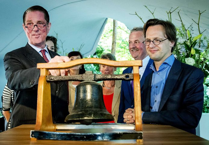 Paul Loven (links) en Ronald van Raak (rechts) openden in 2016 het Huis van de Klokkenluiders.