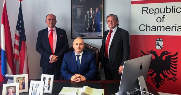 Kinderen van vermoorde Lato: 'Leger in Afferden was voor de show' - De Gelderlander