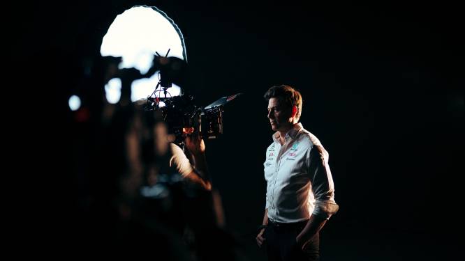 Mercedes-baas Toto Wolff tevreden na vertrek Michael Masi: ‘Er werd iets teveel gefreestyled met de regels’