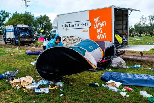 Politiek Sobriquette bidden Acht containers kampeergerief blijven achter | Boom | hln.be