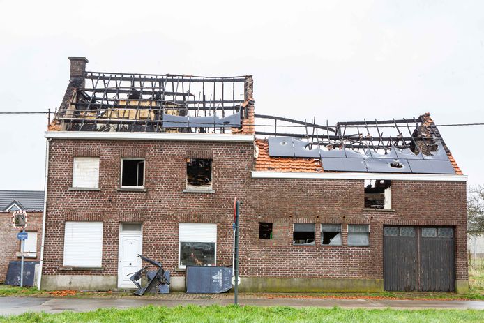 MERCHTEM: Brand Peizegem Molenbaan: