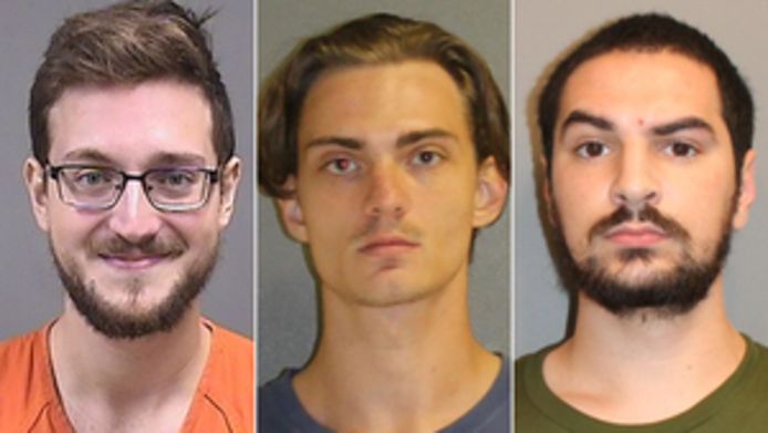 Door de politie vrijgegeven beelden van de aangehouden mannen. Van links naar rechts: James Patrick Reardon, Tristan Wix en Brandon Wagshol.
