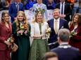 Prinses Ariane, Prinses Amalia, Koningin Maxima, Koning Willem-Alexander en Prinses Ariane tijdens Koningsdag in Emmen.