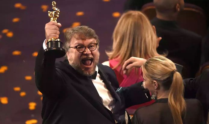 Guillermo Del Toro won de Oscar voor Beste Film met The Shape of Water