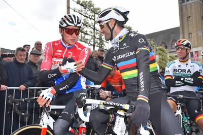 Fenomeen Van der Poel wint Dwars door Vlaanderen