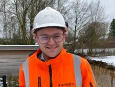 Aloys (29) voert zand af van werkplaatsen: ‘Ik moet soms feestjes afzeggen’