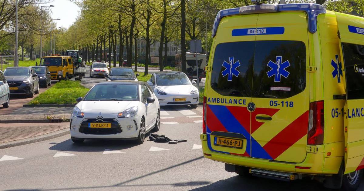 Gewonden bij twee ongevallen in korte tijd in Enschede-Zuid.