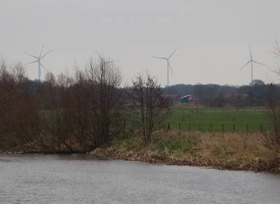 Twee nieuwe windmolens vlak over de grens bij Ammeloe