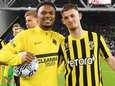 Vitesse wint dankzij late goal Openda van AZ, maar strijd om Europees ticket nog niet beslist