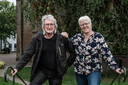 Joop Boxstart (links) en Marjolein Bultena zijn nauw betrokken bij de film en het boek over Oud-Zevenaar. De film is komend weekend te zien in Filmhuis Zevenaar. Het boek komt eind november op de markt.