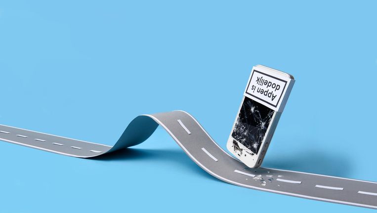 wonder Aanzienlijk Leidingen Leg die telefoon weg, voor je medemens' | Het Parool