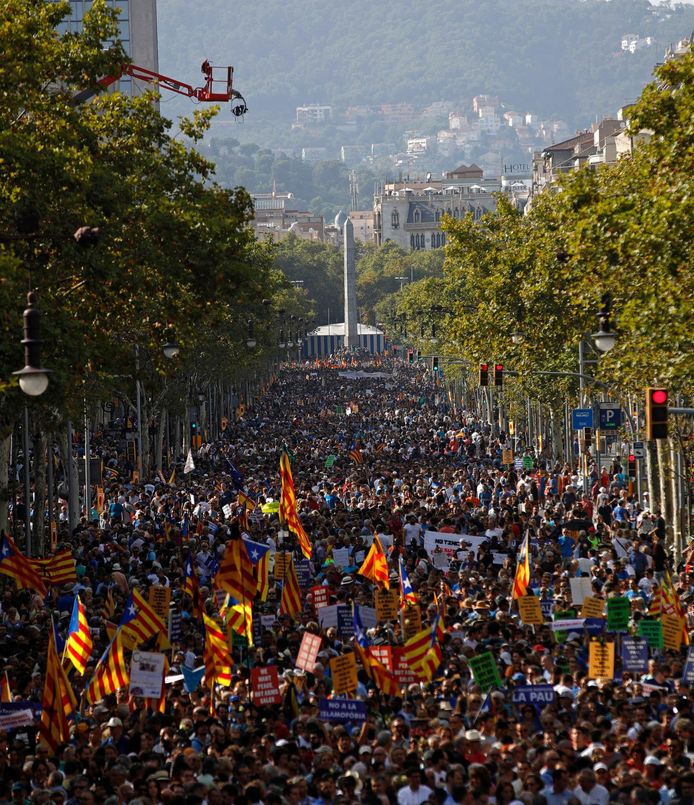 Een grote mars in Barcelona onder het motto ‘Ik ben niet bang’. Beeld van 26 augustus 2017.