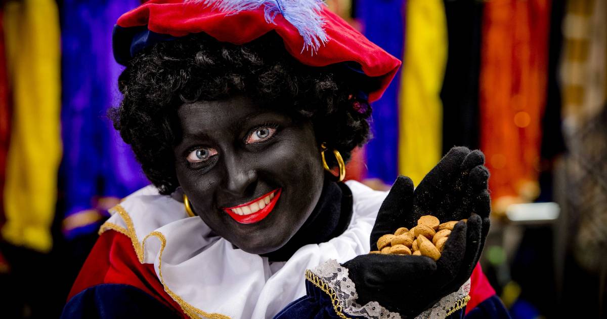 Geladen Literaire kunsten landen Kick Out Zwarte Piet: Waarom is Sinterklaas geen vrouw? | Den Haag | AD.nl