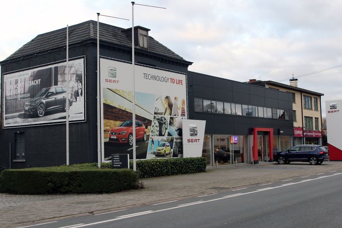 De winkel van Albert Heijn komt in de plaats van garage Lievens.