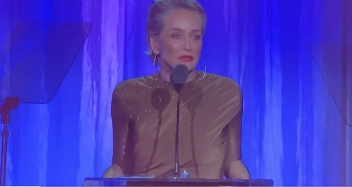 Sharon Stone au gala caritatif organisé par le “Women’s Cancer Research Fund”.