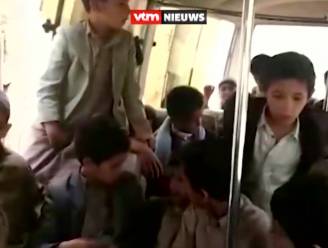 Jongen filmt laatste momenten met lachende klasgenootjes tijdens schooluitstap, een uur later worden hij en 39 andere kinderen gedood door luchtraket