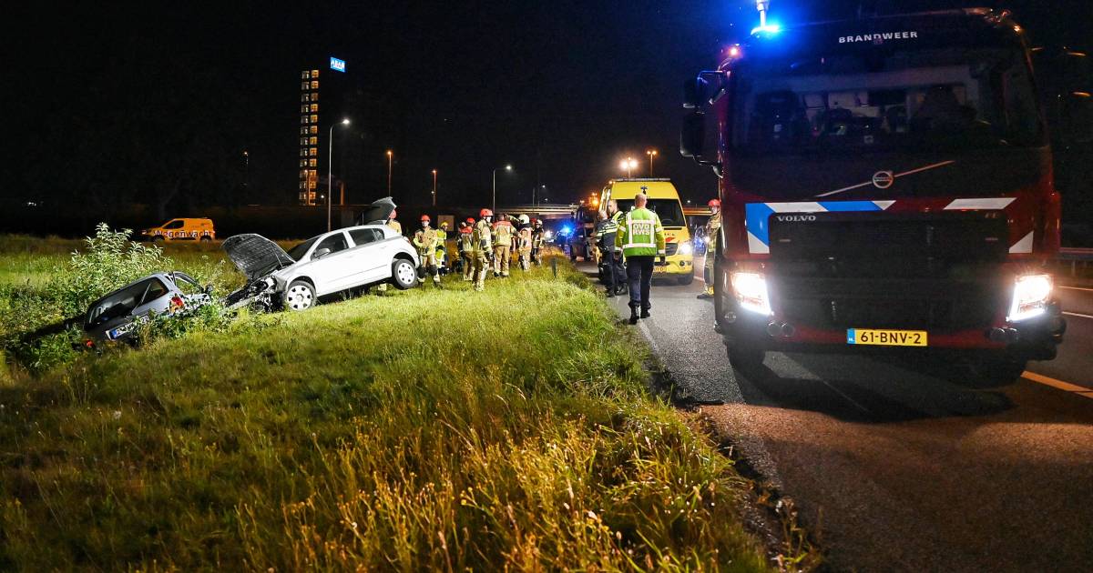Motorcrosser met spoed naar ziekenhuis na ongeluk op crossbaan in Holten.