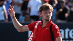 TERUGLEZEN. David Goffin neemt deel aan nieuw tennistoernooi dat in mei van start gaat - Stervoetballers brengen hulde aan zorgverleners