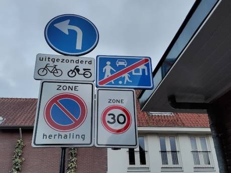 Bordenmanie op Celzusterenstraat