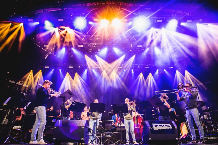 Crossbones Trombone Collective stuurden Pukkelpop een mail met de vraag of ze mochten komen spelen, et voila.  Beeld Stefaan Temmerman