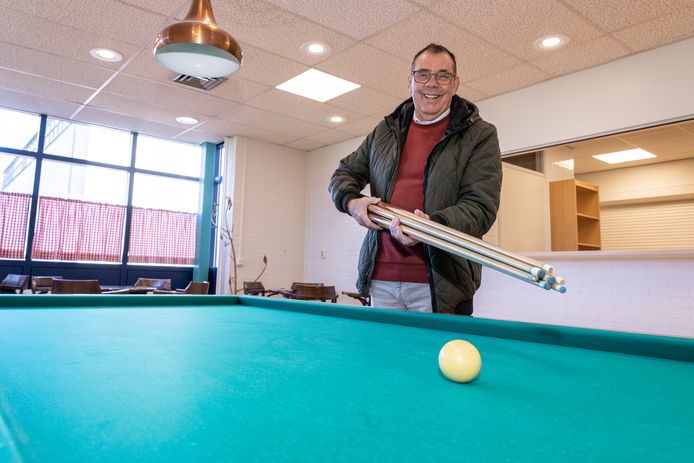 Don Braad is volop bezig met de voorbereidingen op de heropening van wijkcentrum De Vlieger.