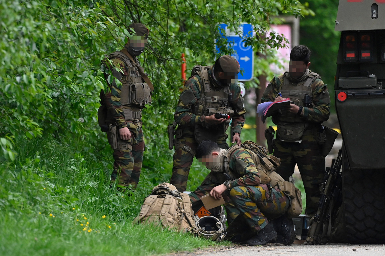 Voortvluchtige Belgische Militair Niet Gevonden Na Uitkammen Bos Wel Camouflagetent Aangetroffen Foto Pzc Nl