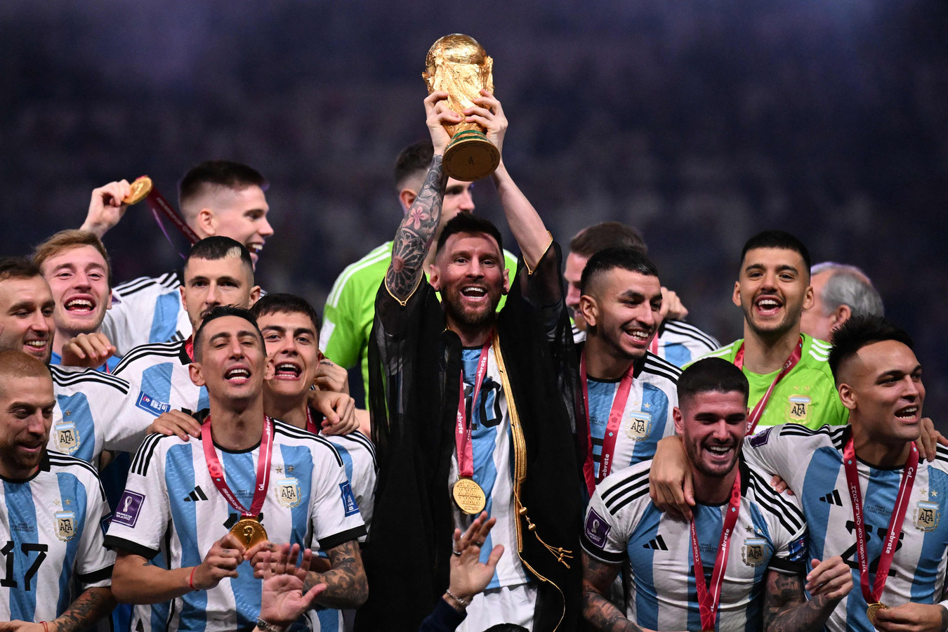 de-legende-nog-wat-aangedikt-lionel-messi-pakt-met-copa-am-rica-45ste