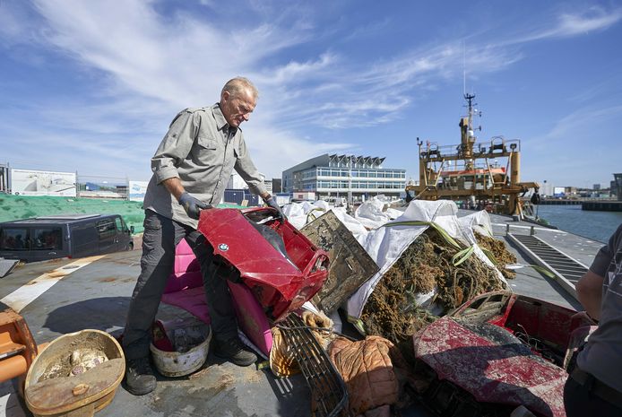 Archiefbeeld. In totaal belandde door de ramp 3,2 miljoen kilo afval in zee.