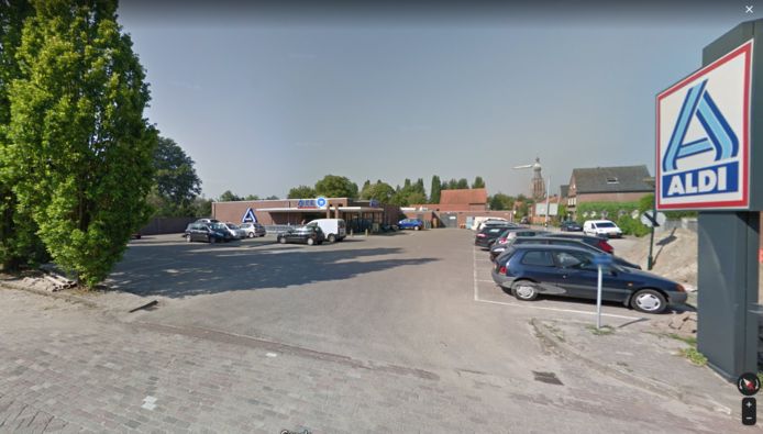 Aldi aan de Bloemenstraat in Hilvarenbeek.