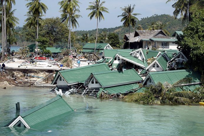 28 december 2004, Ton Sai Bay op het Thaise Phi Phi island.
