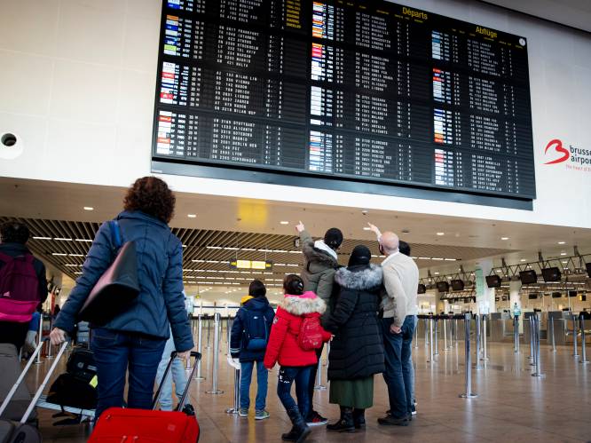Politie houdt stiptheidsactie in luchthavens van Zaventem en Charleroi: “Mensen moeten rekenen op enkele uren vertraging”