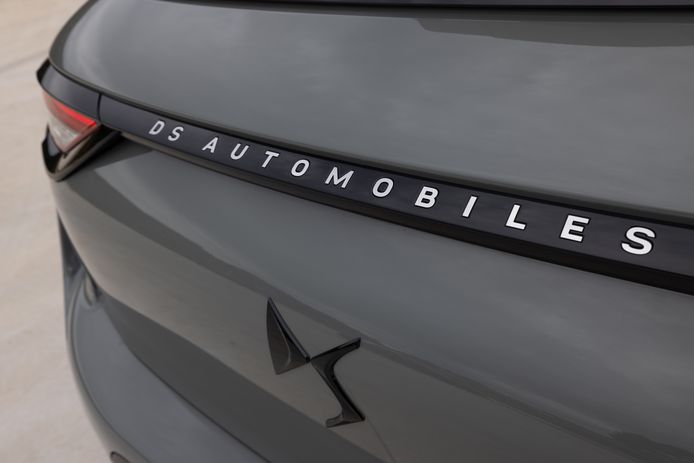 DS 7 E-Tense