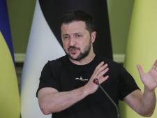 L’Ukraine prête pour une contre-offensive, mais risque de pertes lourdes, selon Zelensky

