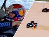 Zien: Verstappen en Pérez racen in buggy's over strand Melbourne