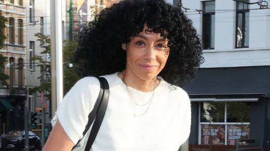 Proces tegen Sihame El Kaouakibi (40) hervat vandaag: “Een job is niet mogelijk, ik kan zelfs geen bankrekening openen”