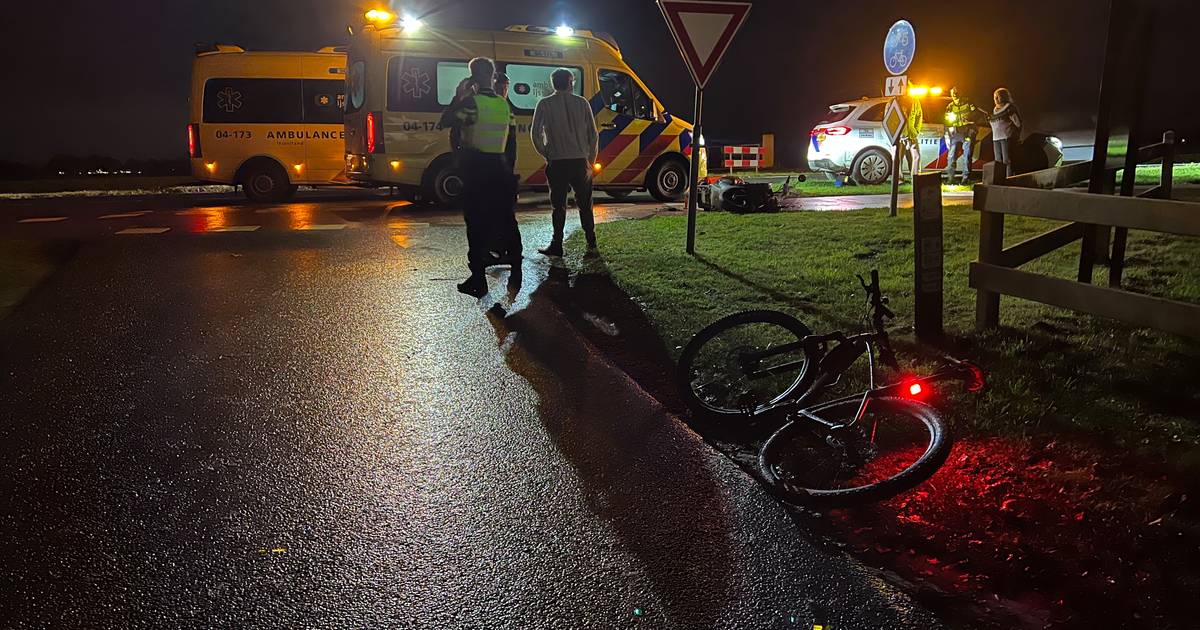 Scooterrijder gewond na botsing met auto op IJsseldijk bij Diepenveen.