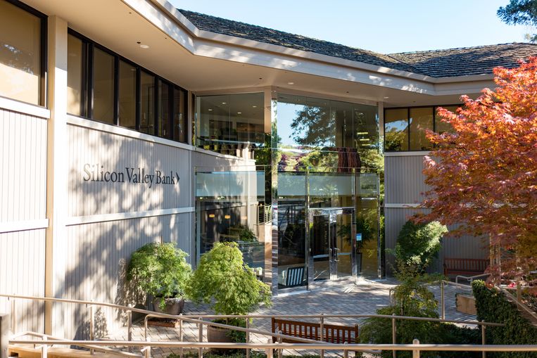 Silicon Valley Bank headquarters, Menlo Park.  The film is solid 