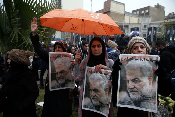 Iraniërs rouwen om de dood van generaal Qassem Soleimani.