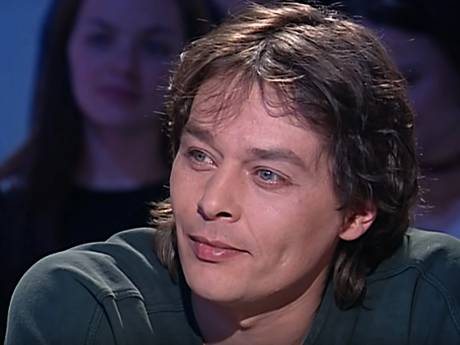 Ari Boulogne, qui se disait fils d’Alain Delon, retrouvé mort chez lui, une enquête ouverte