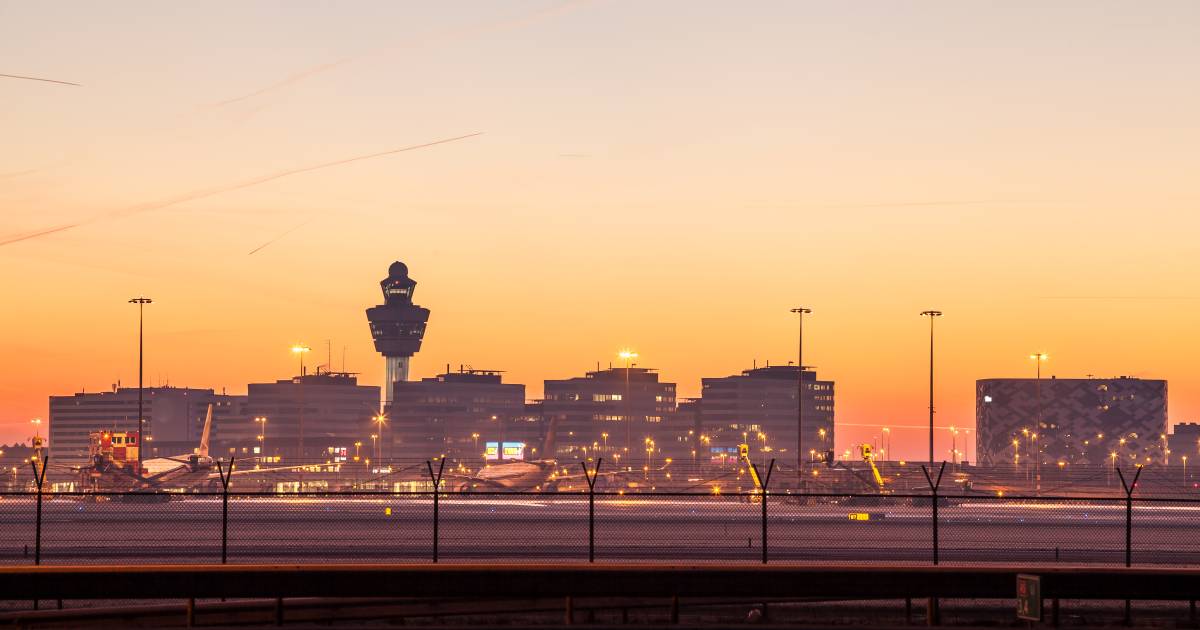 Schiphol rekent op 2 miljoen reizigers in herfstvakantie Noord