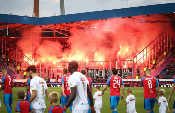 Fans van Antwerp tijdens het uitduel met Plzen