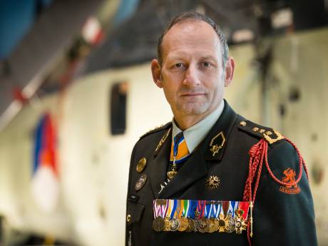Generaal dreigde met opstappen om bezuiniging Defensie