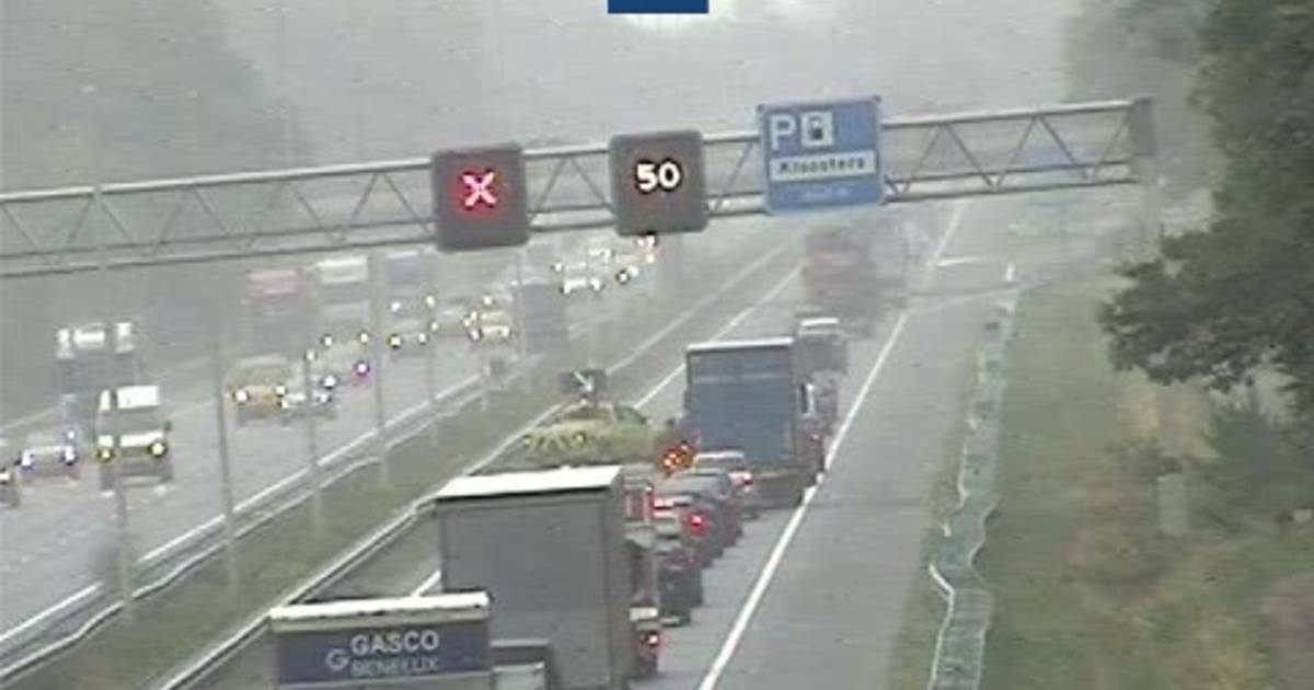 Lange file op A58 tussen Tilburg en Eindhoven na ongeval bij Oirschot.